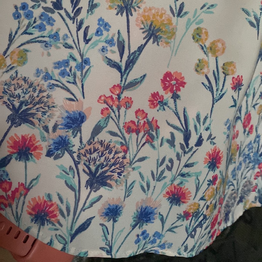 Lauren Conrad floral blouse - Picture 2 of 5